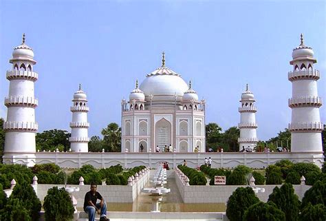 {UAH} Replica Taj Mahal in Bangladesh ~ Ugandans At Heart (UAH)