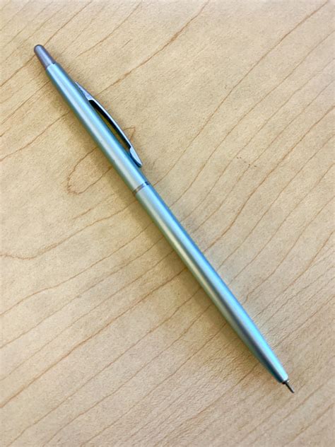 Anyone know the brand of this pen? It’s Japanese and I believe it ...