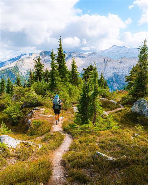 Soaking up every last bit of summer in the North Cascades 🌞 Cascade National Park, North ...