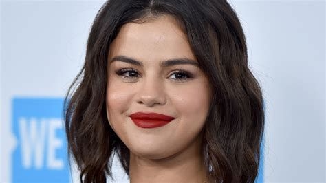 Selena Gomez Debuts Long Hair on Instagram — Photos | Allure