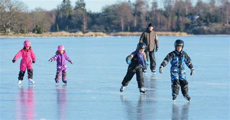 Le patin à glace | Patin a glace, Quebecois, Loisirs