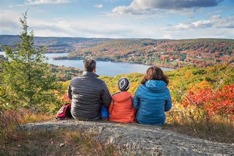 The Best Poconos Fall Foliage Hikes | Woodloch Resort