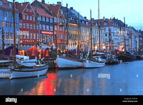 Nyhavn, Christmas Market, Copenhagen Stock Photo - Alamy