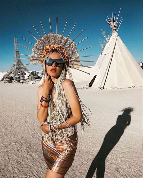 Best Outfits of Burning Man 2019 - Fashion Inspiration and Discovery ...