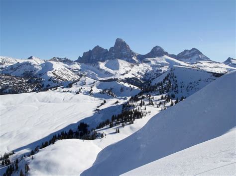 5 Best Ski Resorts in Wyoming, 2023/24