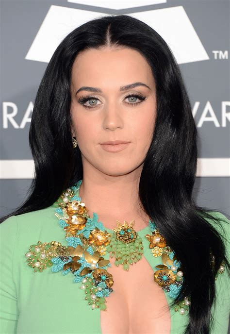 Get Katy Perry’s Hair and Makeup at 2013 Grammy Awards – Makeup For Life