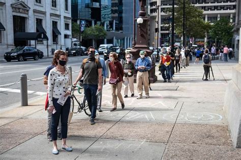 Early voting analysis: Historic turnout drives long lines ...