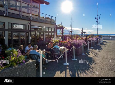 Anthony's restaurant on the waterfront at Edmonds, Washington, USA Stock Photo - Alamy