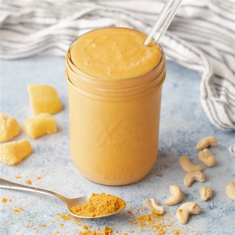 Smoothie Recipes - Golden Carrot Orange Smoothie with Turmeric & Ginger ...