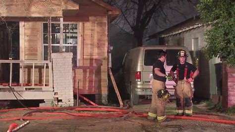 HFD: Fire spreads to three neighboring homes in east Houston - ABC13 ...