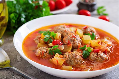 Sopa de Albóndigas | Receta Cubana