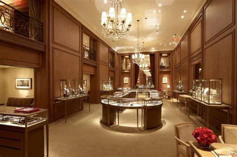 Cartier Re-openes Its Fifth Avenue Store in New York | eXtravaganzi