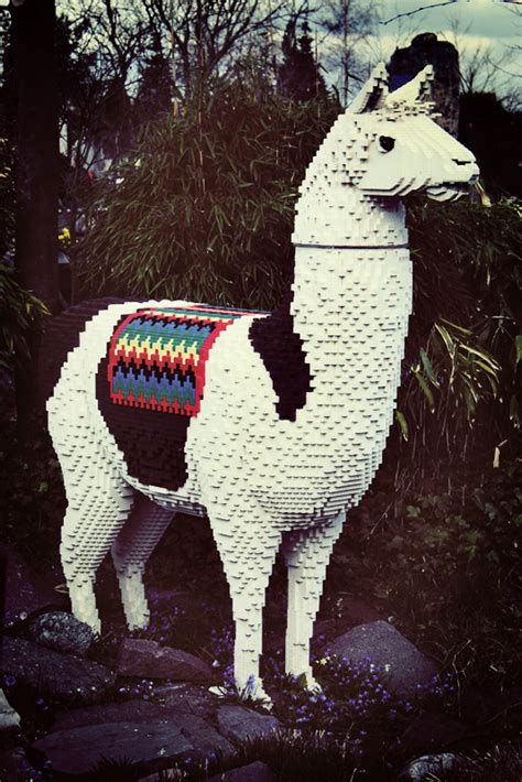 Lego llama by chazzi on DeviantArt