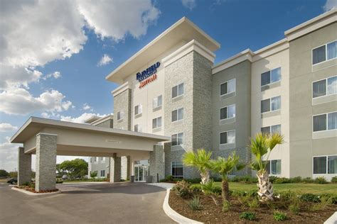 Hotels near Comal River with Indoor Pool | Fairfield Inn & Suites New ...