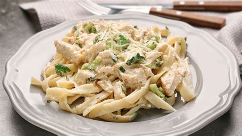 La receta de Pasta Alfredo, una opción muy cremosa y rica para la ...