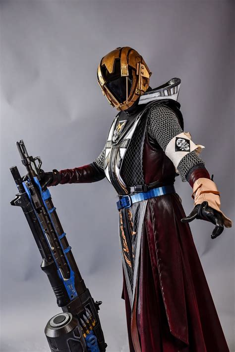 Destiny Warlock with Thunderlord (Cosplay) - cosplay post | Destiny ...