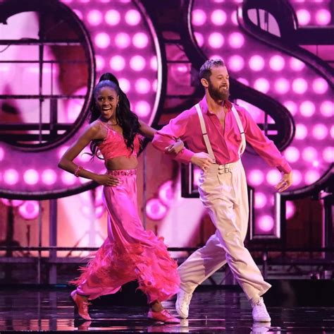 'DWTS' Season 32 star Charity Lawson bashed over first perfect score after semi-finale ...