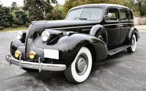 1939 Buick Roadmaster 90 Series Limited 4 DR Sedan