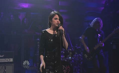 Live Performance Music Videos: Selena Gomez - Naturally (Live @ Late Night 2010-02-12)