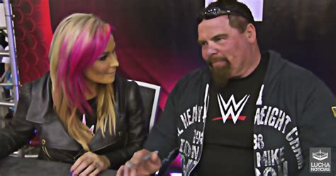 Muere Jim Neidhart papa de la superestrella femenil Natalya - Lucha Noticias