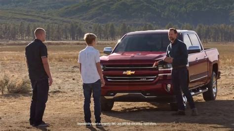 Chevrolet Silverado TV Commercial, 'An Easy Choice' [T1] - iSpot.tv