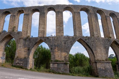 The Tomar Aqueduct - walk the rim, if you dare! - Road Trips around the ...