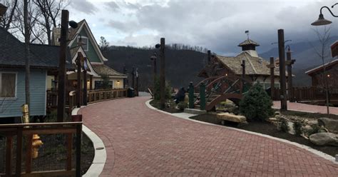 Insiders Guide to Anakeesta in Gatlinburg, TN - including Video Tour!