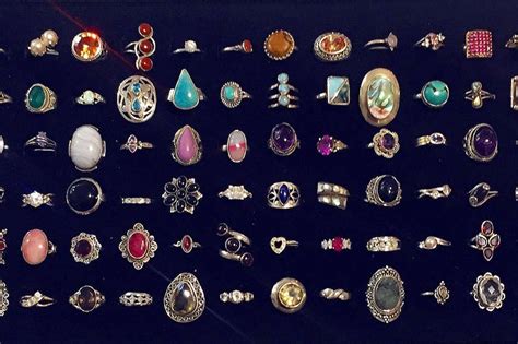 10 stores to buy vintage jewelry in Toronto