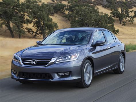 Track Week: 2013 Honda Accord Sport reviewed on Race Track - The Fast ...