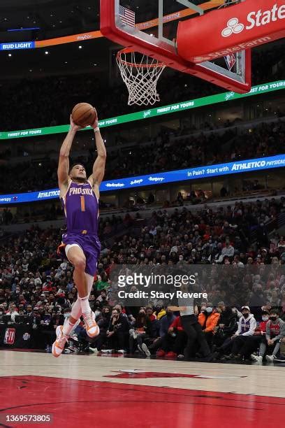 Devin Booker Dunking Photos and Premium High Res Pictures - Getty Images