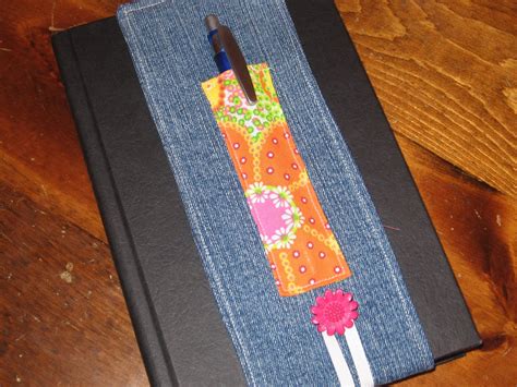 Twelve Crafts Till Christmas: make it: your own page and pen holder