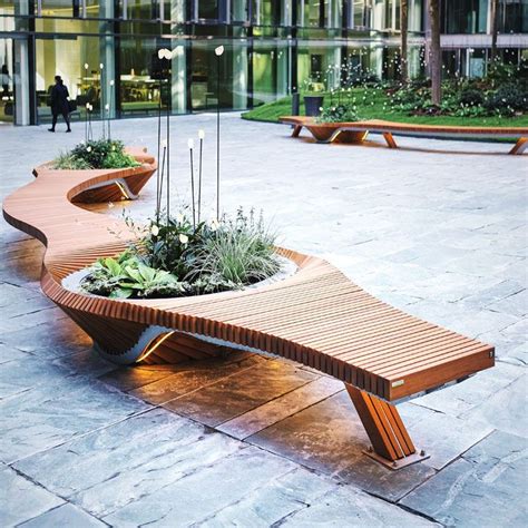 Botanic twist : a Customizable Green Urban Bench