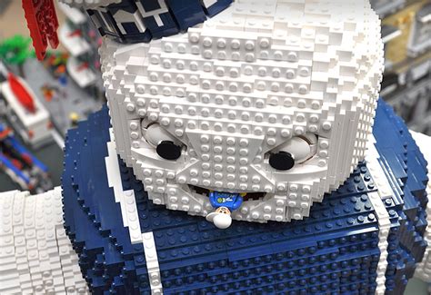 Giant LEGO Stay Puft Marshmallow Man Attacks Ghostbusters in LEGO NYC — GeekTyrant