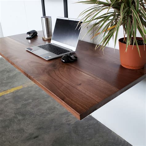 Floating Desk + 4 Shelves | Decoración de unas, Arquitectura interior ...