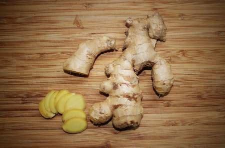 Ginger Tea for Sore Throat - How to Use and DIY Recipes - Remedies Lore