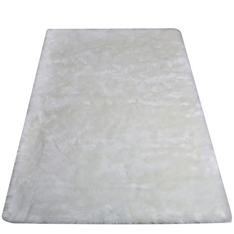 White Faux Fur Rug (140×200) | Picture Perfect Home