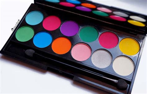 Sleek I Divine Ultra Mattes V1 Brights Eyeshadow Palette Review & Swatches - Heart Bows & Makeup