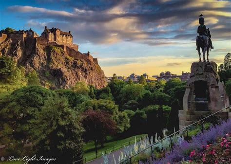 Edinburgh Castle and Princes Street, Edinburgh, Scotland | Ecosse