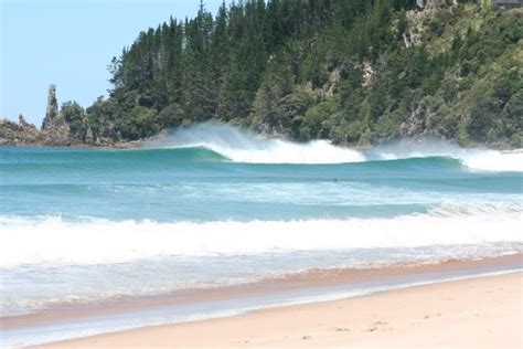 TairuaBeach Surf Photo by local | 8:15 am 20 Dec 2009