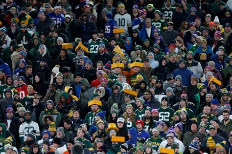 Packers fans frustrated by ABC-ESPN split screens during 'Monday Night ...