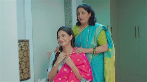 Premachi Goshta - Watch Episode 1 - Meet Madhavi and Mukta on Disney+ ...