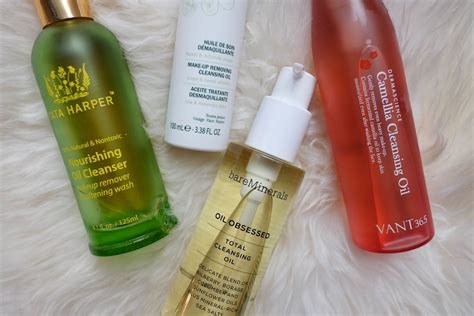 Why you should try an oil cleanser... + my four favorites! - The Stripe