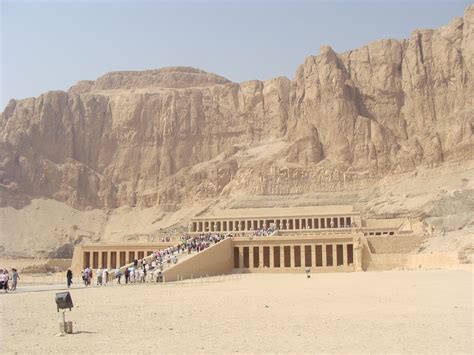 Mortuary Temple of Queen Hatshepsut – Exploring Architecture and ...