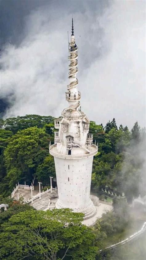 Ambuluwawa Tower Sri Lanka 💚