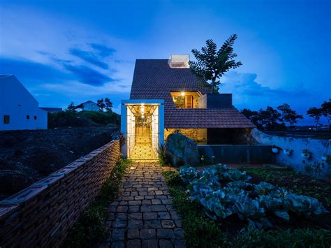 [Photos] Step Inside Da Lat's Hobbit-Like 'Uncle's House' - Saigoneer