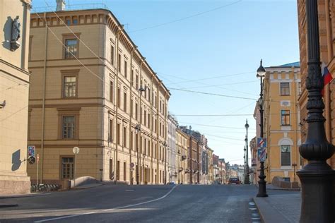 Premium Photo | Nevsky prospekt the main street of st petersburg