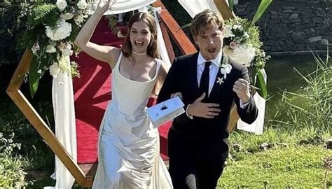 BARBARA PALVIN E DYLAN SPROUSE SE CASAM EM CERIMONIA INTIMISTA NA HÚNGRIA - Bahia Economica