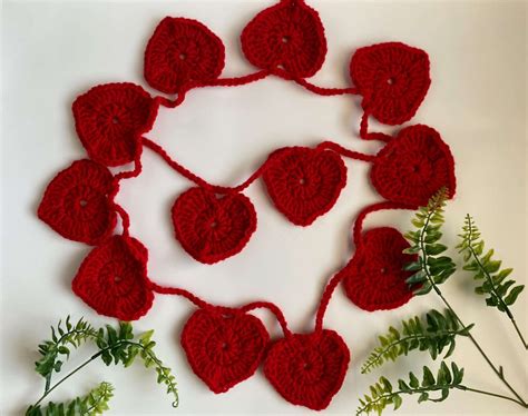 Heart Crochet Garland - Love to stay home