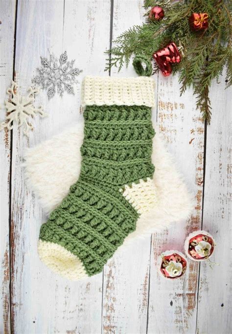 Free crochet Christmas stocking- simple, and easy to make