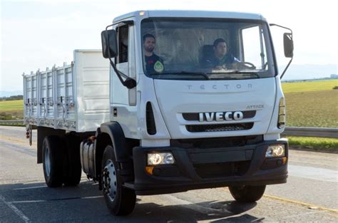 DIECIOCHO RUEDAS: IVECO EUROCARGO CURSOR / TECTOR… LIDERA LAS VENTAS DEL FABIRCANTE EUROPEO EN ...